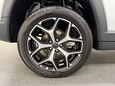 Used 2025 Jeep Compass Limited AWD/4WD image 19
