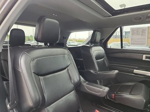 Certified 2023 Ford Explorer XLT w/ Equipment Group 202A AWD/4WD image 31