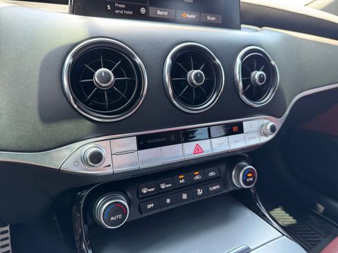 Used 2019 Kia Stinger GT1 AWD/4WD image 28