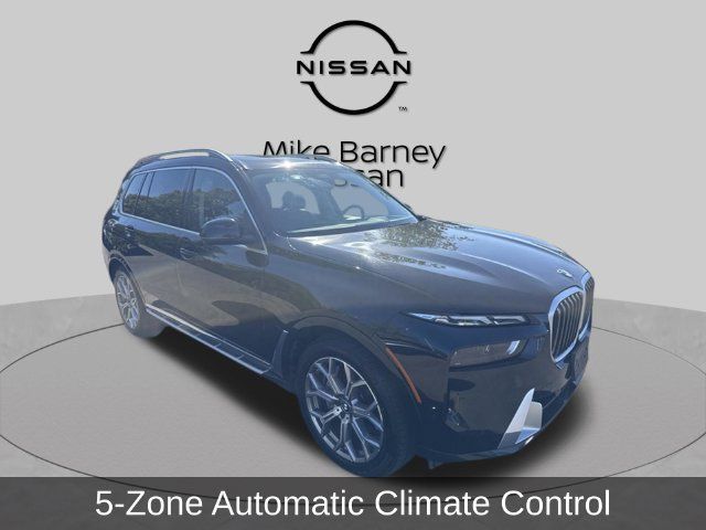 Used 2026 BMW X7 xDrive40i AWD/4WD image 7