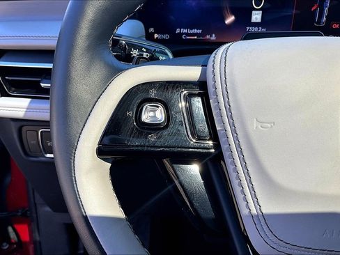 Used 2025 Lincoln Aviator Reserve w/ Jet Appearance Package image 18