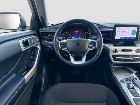 Used 2022 Ford Explorer XLT image 21