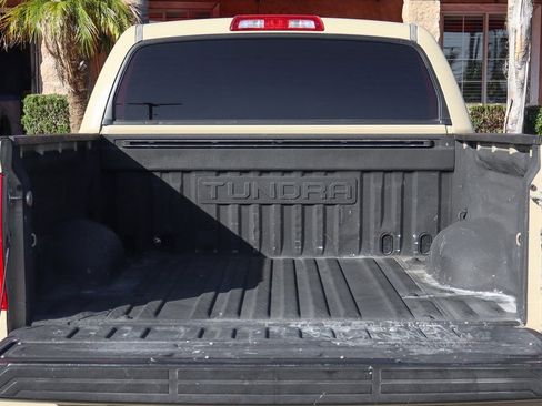 Used 2017 Toyota Tundra SR5 w/ SR5 Upgrade Package image 7