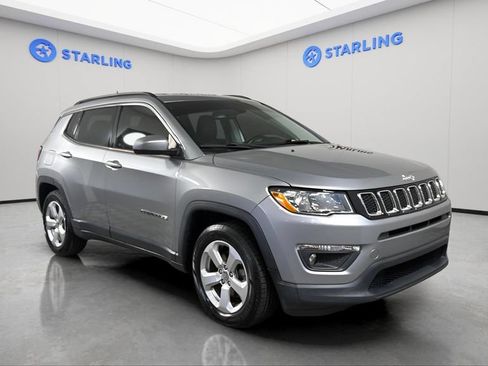 Used 2020 Jeep Compass Latitude FWD image 13