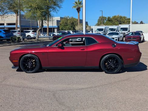 Used 2019 Dodge Challenger R/T w/ Stars & Stripes Edition image 30