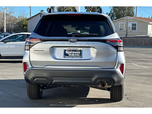 Used 2026 Subaru Forester Premium image 4