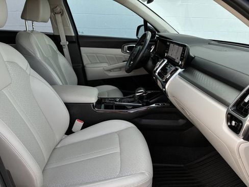 Used 2023 Kia Sorento SX FWD image 22
