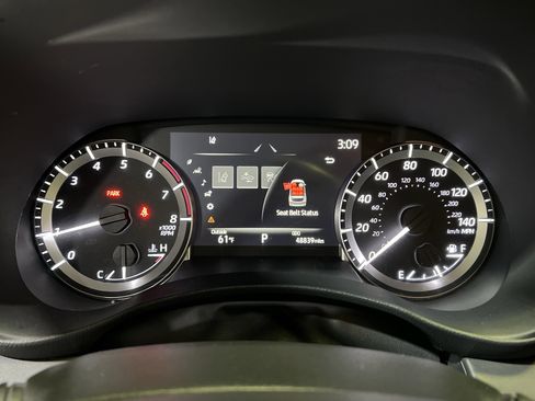 Used 2023 Toyota Highlander LE AWD/4WD image 24