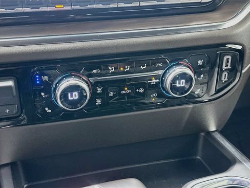 Certified 2024 GMC Sierra 1500 SLT w/ SLT Convenience Package AWD/4WD image 16