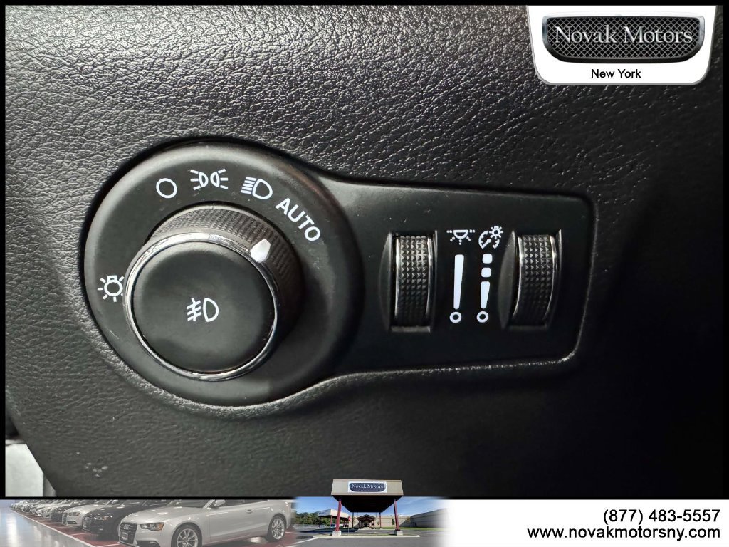 Used 2023 Jeep Compass Limited w/ Elite Group AWD/4WD image 21