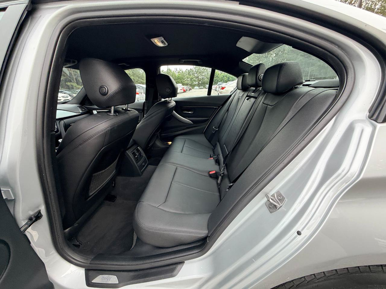 Used 2016 BMW 328i Sedan RWD image 11