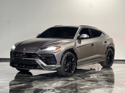 Used 2019 Lamborghini Urus image 7