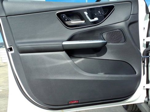 New 2026 Mercedes-Benz GLC 300 image 12