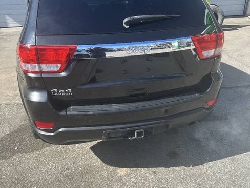 Used 2011 Jeep Grand Cherokee Laredo AWD/4WD image 5