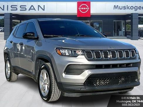 Used 2023 Jeep Compass Sport image 1