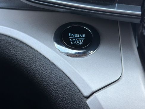 Used 2024 Ford Explorer XLT w/ Equipment Group 202A image 23