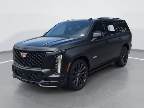 Used 2025 Cadillac Escalade V AWD/4WD image 7