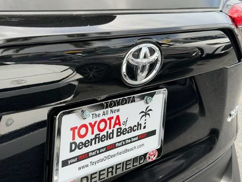 Used 2025 Toyota RAV4 XLE FWD image 15