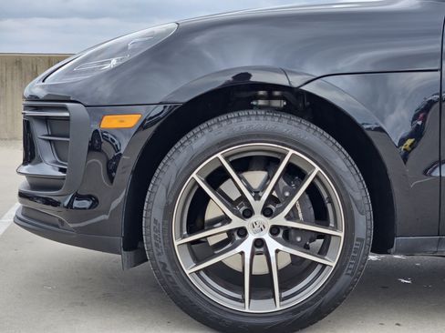 Certified 2025 Porsche Macan image 13
