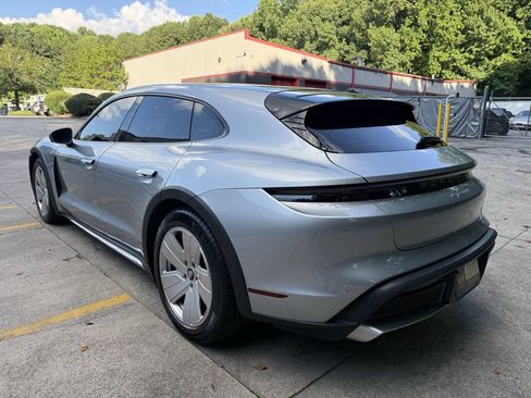 Used 2021 Porsche Taycan 4 Cross Turismo AWD/4WD image 5