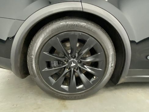 Used 2018 Tesla Model X 75D image 17