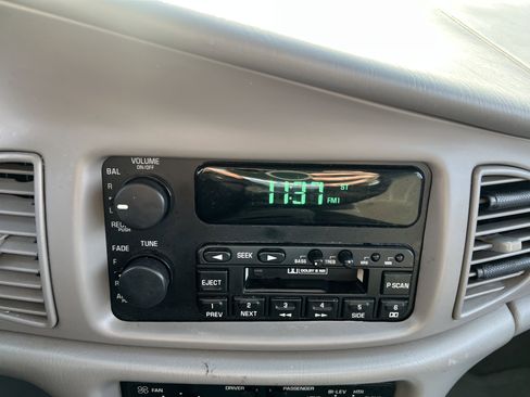 Used 2003 Buick Century Custom image 17