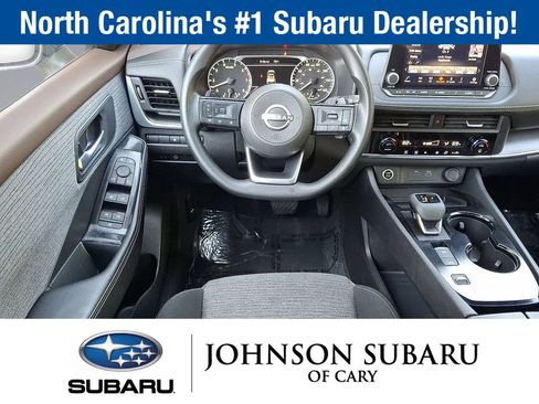 Used 2023 Nissan Rogue SV FWD image 23