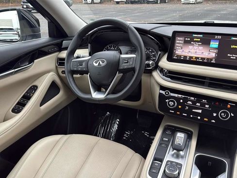 Certified 2025 INFINITI QX60 Pure w/ Cargo Package image 13