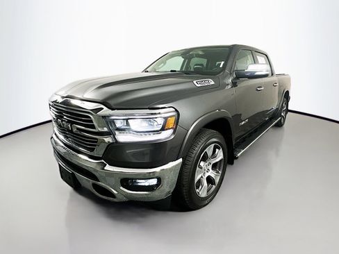 Used 2019 RAM 1500 Laramie AWD/4WD image 3
