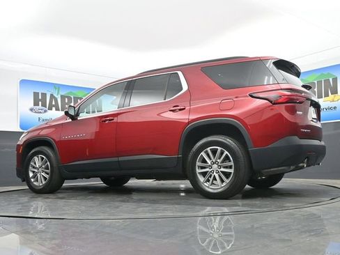 Used 2023 Chevrolet Traverse LT FWD image 22