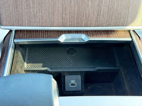 Used 2024 Land Rover Range Rover SE image 32