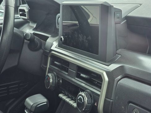 Certified 2024 Toyota Tacoma SR5 AWD/4WD image 18