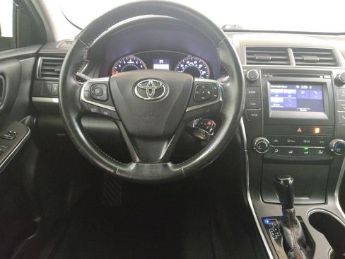 Used 2016 Toyota Camry SE FWD image 22