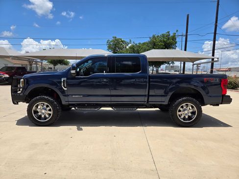 Used 2019 Ford F250 Lariat w/ Lariat Ultimate Package AWD/4WD image 4