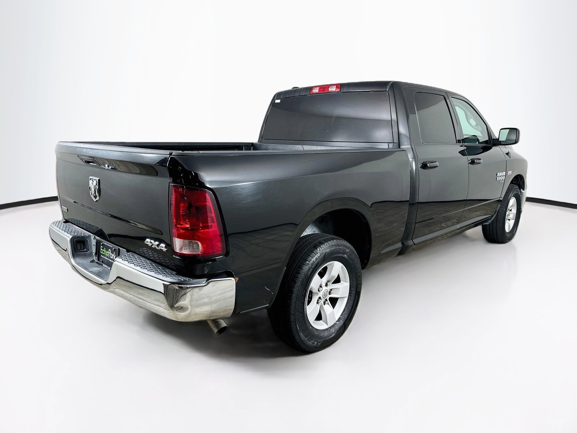 Used 2021 RAM 1500 Classic SLT AWD/4WD image 9