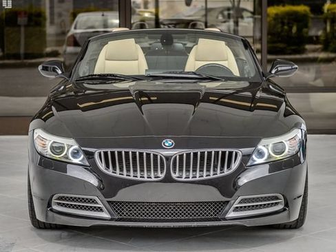 Used 2011 BMW Z4 sDrive35i RWD image 8