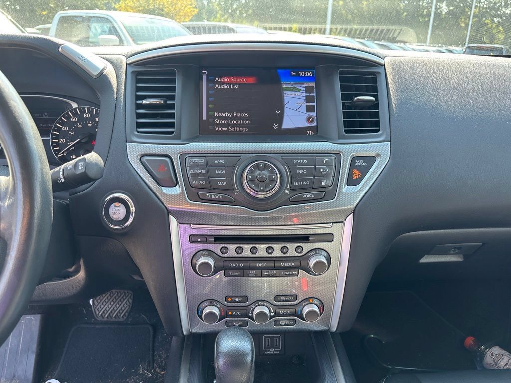 Used 2018 Nissan Pathfinder SL AWD/4WD image 12
