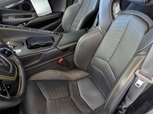 Used 2023 Chevrolet Corvette Stingray Premium Cpe w/ Z51 Performance Package image 14