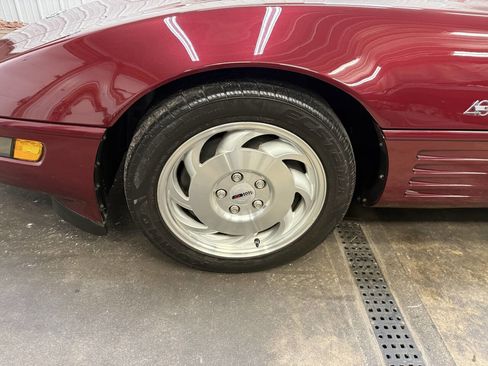 Used 1993 Chevrolet Corvette Coupe image 34