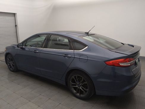 Used 2018 Ford Fusion SE w/ Equipment Group 201A FWD image 3