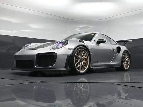 Used 2018 Porsche 911 GT2 RS RWD image 22