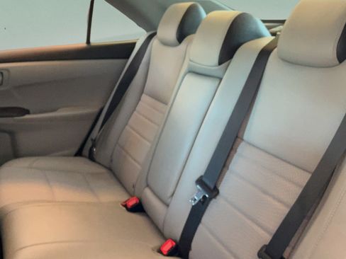 Used 2017 Toyota Camry SE FWD image 23