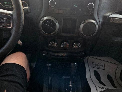 Used 2017 Jeep Wrangler Sport image 17