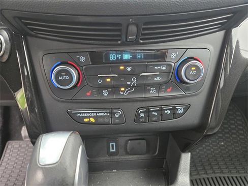 Used 2019 Ford Escape Titanium image 19