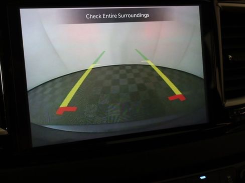 Used 2022 Chrysler Pacifica Touring-L image 51