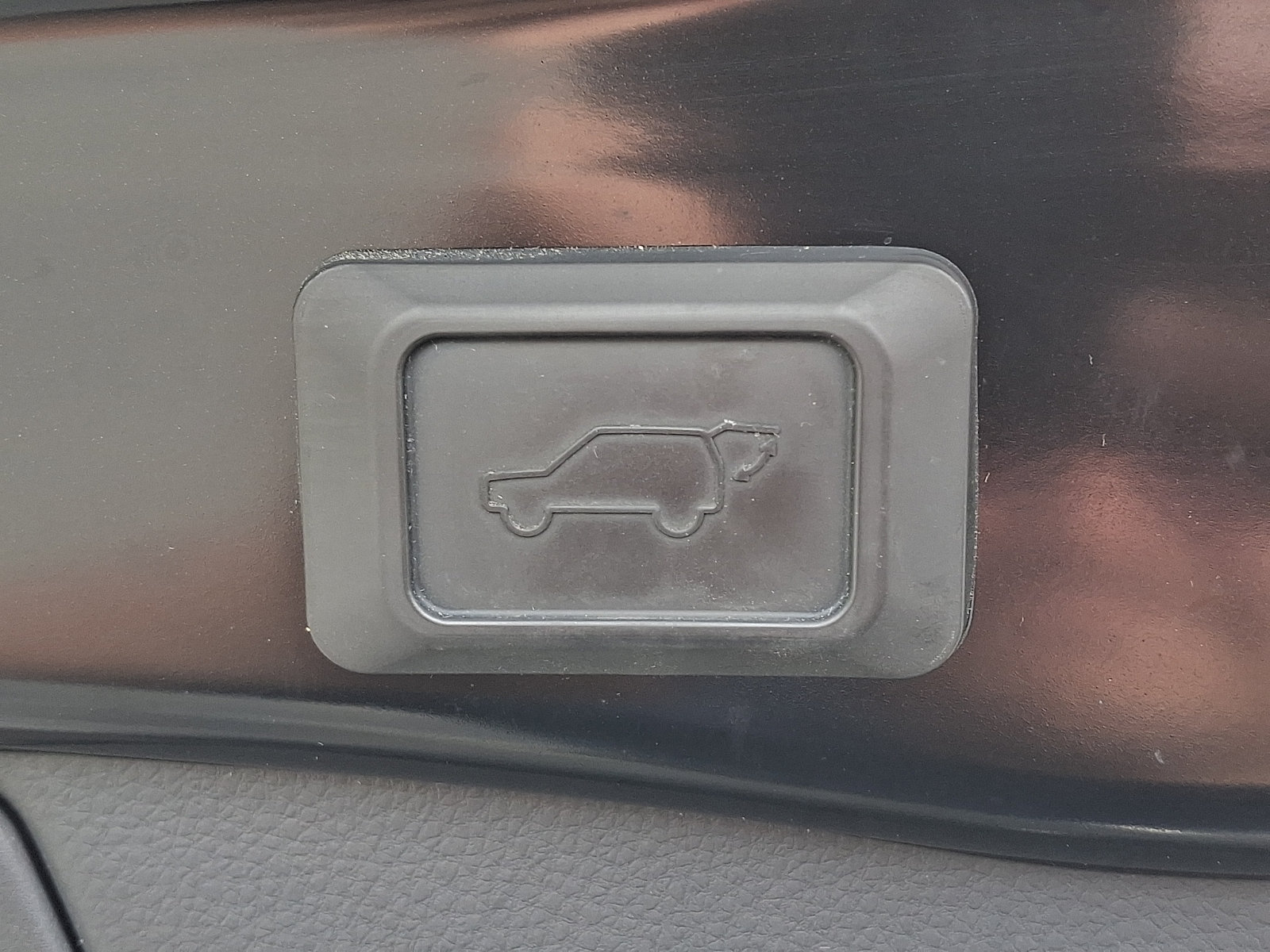 Used 2019 Toyota RAV4 Limited w/ Advanced Technology Package AWD/4WD image 31