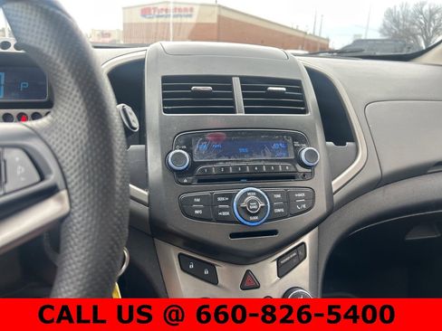 Used 2014 Chevrolet Sonic LT image 15