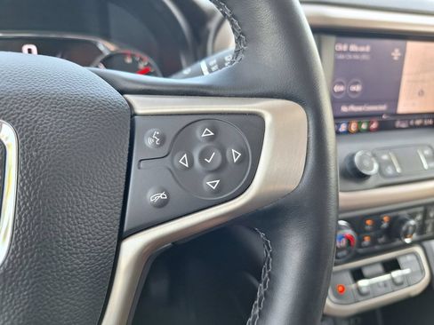 Used 2023 GMC Acadia Denali w/ Denali Ultimate Package FWD image 24