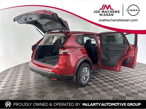 Certified 2025 Nissan Rogue S image 14