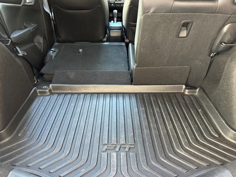 Used 2018 Honda Fit EX-L image 12